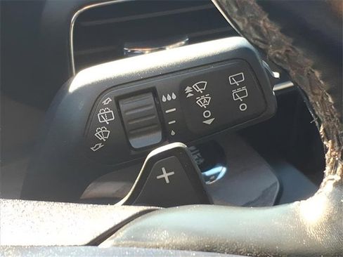 Used 2020 Ford Explorer Platinum w/ Premium Technology Package image 17