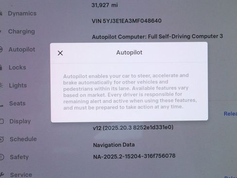 Used 2021 Tesla Model 3 Standard Range Plus image 15