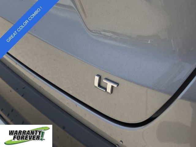 Used 2025 Chevrolet Trax LT w/ LT Convenience Package FWD image 6