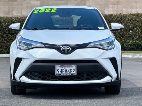Used 2022 Toyota C-HR XLE FWD image 9