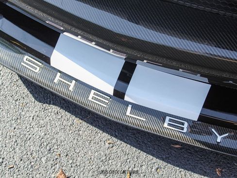 Used 2022 Ford Mustang Shelby GT500 w/ Carbon Fiber Track Pack image 44