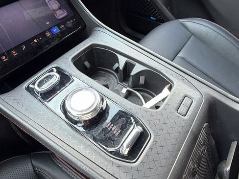 Used 2024 Jeep Wagoneer Launch Edition AWD/4WD image 30