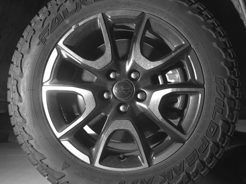 Used 2025 Jeep Compass Trailhawk AWD/4WD image 13