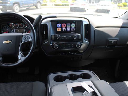 Used 2018 Chevrolet Silverado 1500 LT AWD/4WD image 7