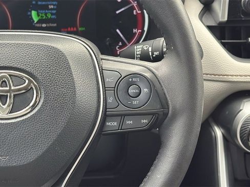 Used 2023 Toyota RAV4 XLE Premium image 20