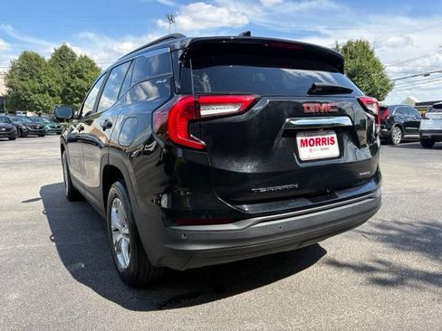 Used 2024 GMC Terrain SLE w/ Driver Convenience Package AWD/4WD image 4