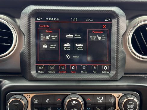 Used 2021 Jeep Gladiator Rubicon w/ Dual Top Group AWD/4WD image 14