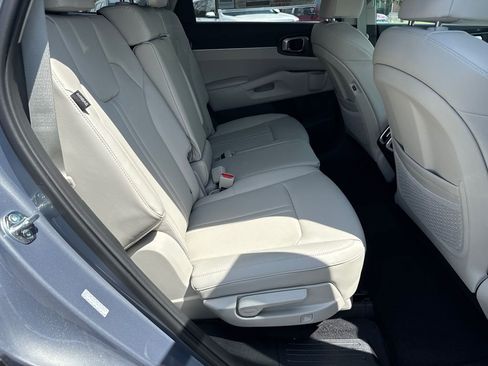 New 2025 Kia Sorento S w/ Panoramic Sunroof Package image 15