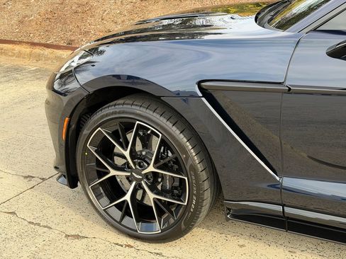 New 2026 Aston Martin DBX 707 image 9