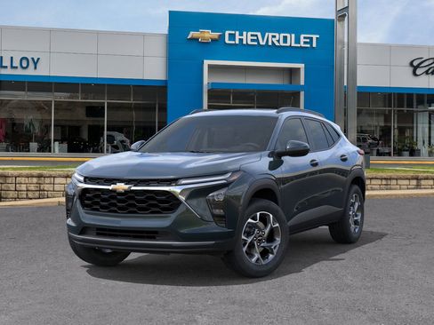 New 2026 Chevrolet Trax LT w/ Sunroof Package image 6