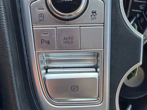 Used 2020 Genesis G70 2.0T w/ Elite Package image 22