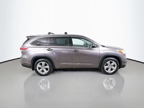 Used 2014 Toyota Highlander Limited w/ Driver Technology Package AWD/4WD image 5