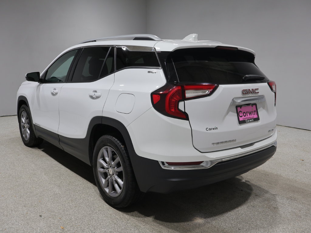 Used 2024 GMC Terrain SLT AWD/4WD image 5