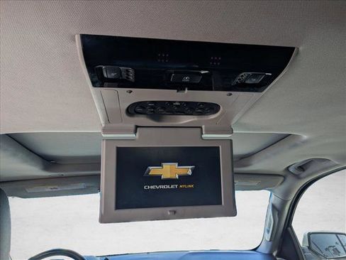 Used 2017 Chevrolet Suburban LT image 20