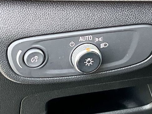 Used 2024 Chevrolet TrailBlazer ACTIV w/ Driver Confidence Package image 10