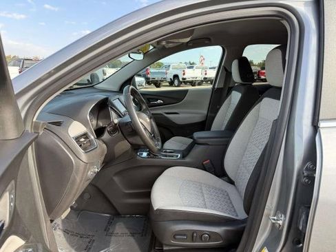 Used 2024 Chevrolet Equinox LT image 11