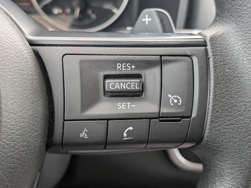 Used 2024 Nissan Rogue S AWD/4WD image 21
