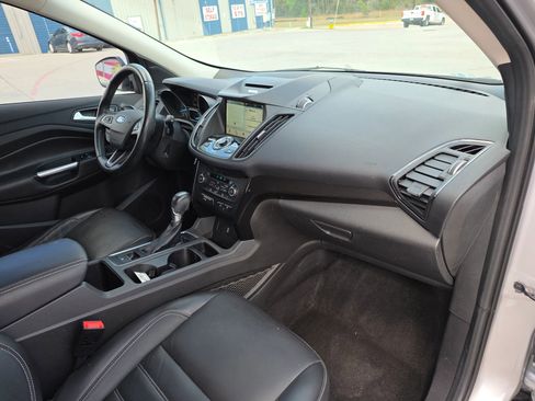 Used 2017 Ford Escape Titanium image 23