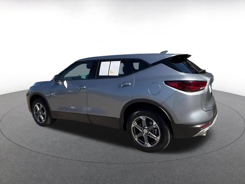 Used 2025 Chevrolet Blazer LT FWD image 10