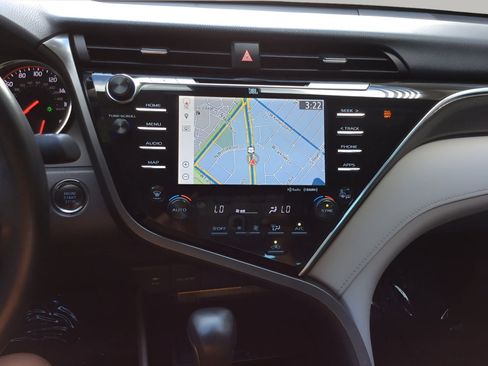Used 2018 Toyota Camry XSE w/ Driver Assist Package FWD image 26