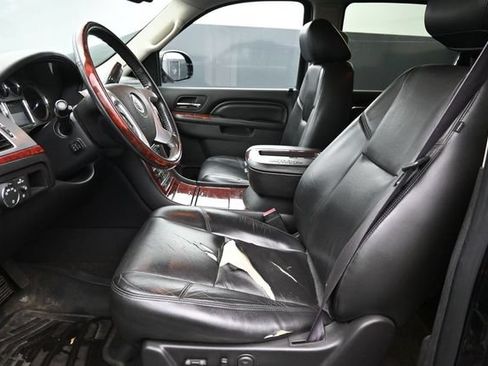 Used 2012 Cadillac Escalade Premium AWD/4WD image 12
