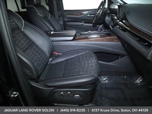 Used 2022 Cadillac Escalade Sport Platinum w/ LPO, ONYX Package AWD/4WD image 31