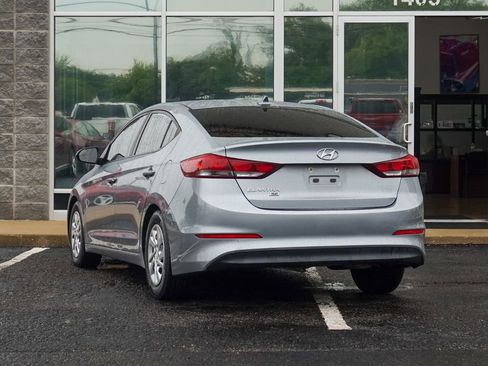 Used 2017 Hyundai Elantra SE FWD image 4