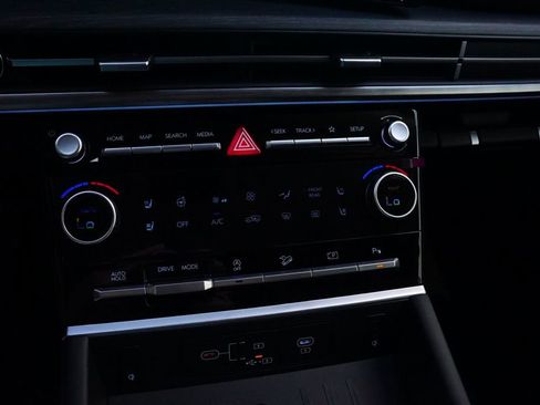 New 2026 Hyundai Santa Fe Limited FWD image 13