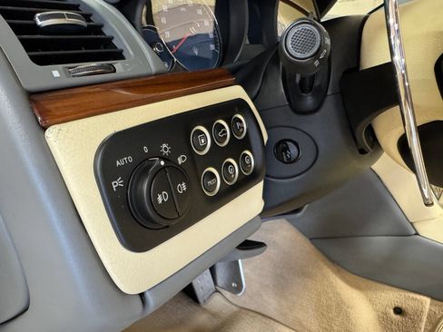 Used 2011 Maserati GranTurismo Convertible RWD image 79