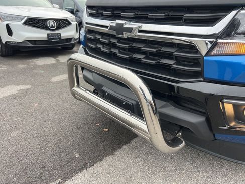 Used 2022 Chevrolet Colorado LT w/ Chrome Appearance Package image 30