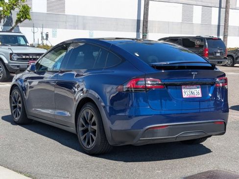 Used 2022 Tesla Model X image 8