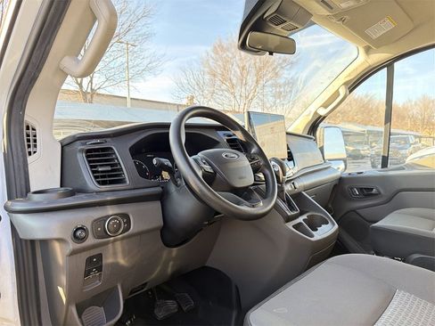 Used 2024 Ford Transit 350 XLT image 9