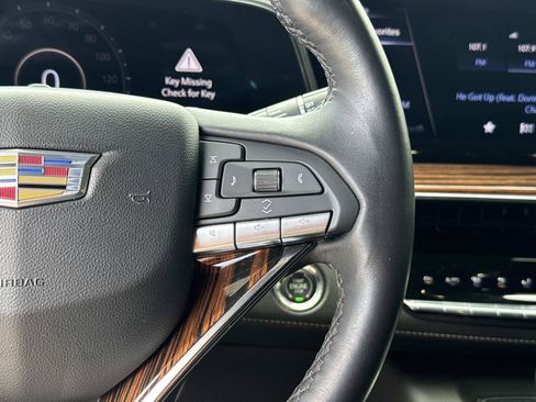 Used 2023 Cadillac Escalade Premium Luxury w/ LPO, Floor Liner Package AWD/4WD image 18