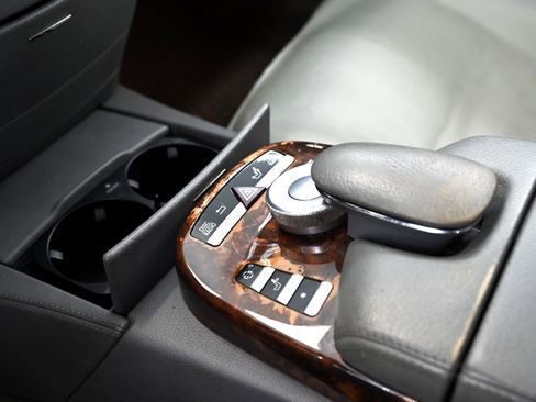 Used 2007 Mercedes-Benz S 550 image 24
