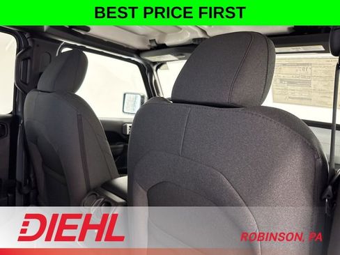 New 2026 Jeep Gladiator Sport AWD/4WD image 11