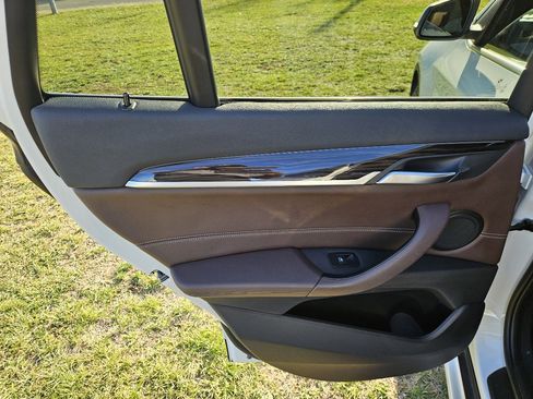 Used 2018 BMW X1 xDrive28i image 19