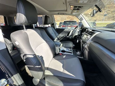 Used 2019 Toyota 4Runner SR5 Premium image 31