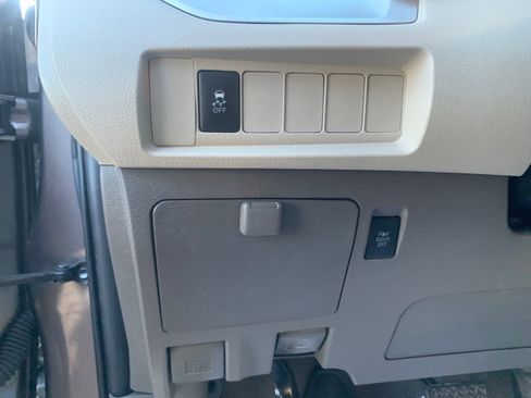 Used 2020 Toyota Sienna LE image 14