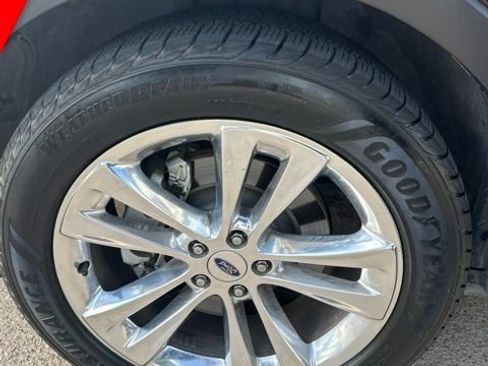 Used 2018 Ford Explorer Limited FWD image 12