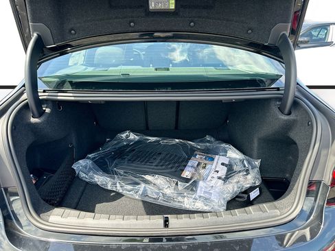 New 2026 BMW 330i Sedan w/ M Sport Package RWD image 20