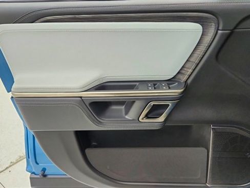 Used 2024 Rivian R1S Launch Edition image 39