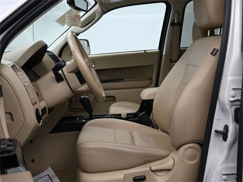 Used 2011 Ford Escape Limited w/ 302A Rapid Spec Order Code image 9