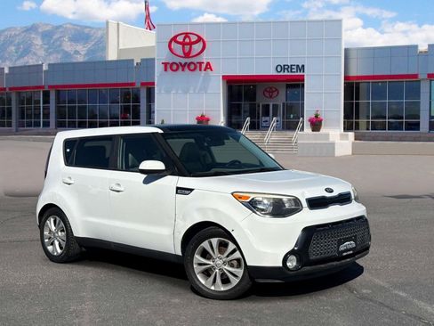 Used 2016 Kia Soul + w/ Primo Package FWD image 1