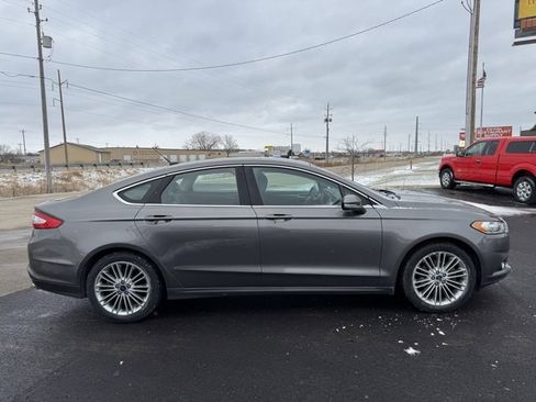 Used 2013 Ford Fusion SE image 32