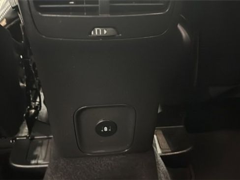 Used 2024 Ford Escape Platinum image 24