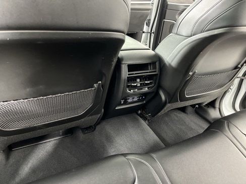 Used 2022 Jeep Grand Cherokee Limited AWD/4WD image 41