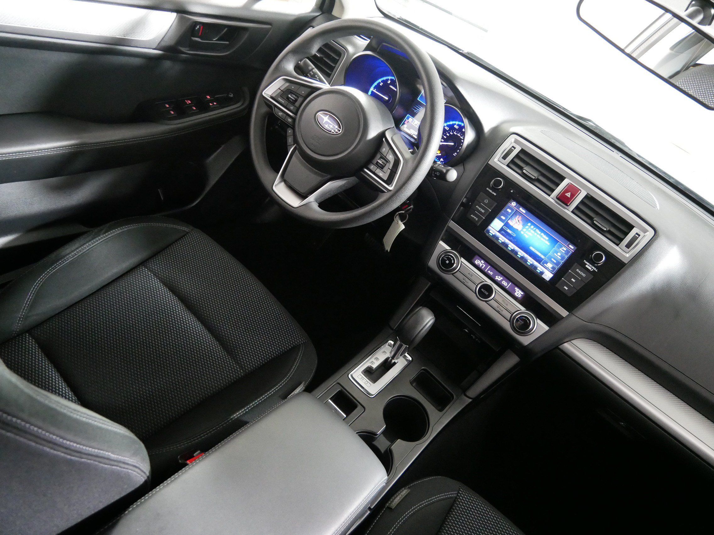 Used 2019 Subaru Outback 2.5i AWD/4WD image 9