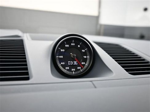 Used 2022 Porsche Cayenne S image 16