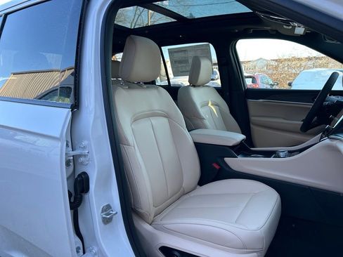 New 2026 Jeep Grand Cherokee Limited AWD/4WD image 33