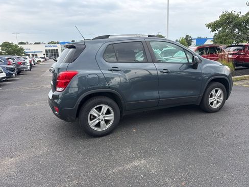 Used 2021 Chevrolet Trax LT AWD/4WD image 23